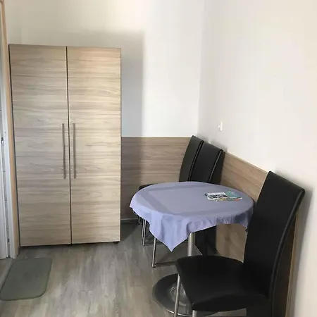 Near In 18525 Apartment *