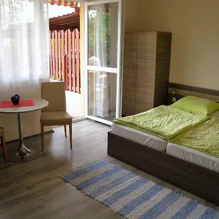 Near In 18525 Apartman