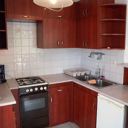 Near In 18525 Apartment *