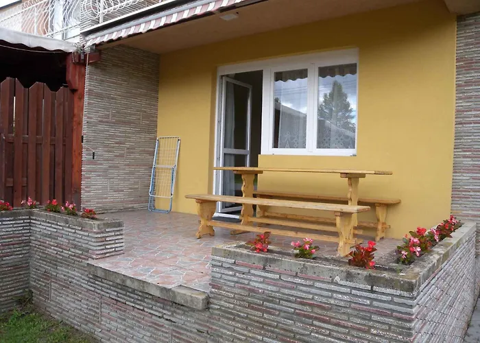 Near In 18525 Apartment *